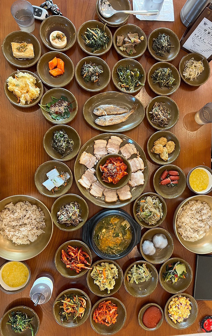 남양주 한정식 30가지 반찬을 즐길 수 있는 남양주 맛집 | 김삿갓밥집