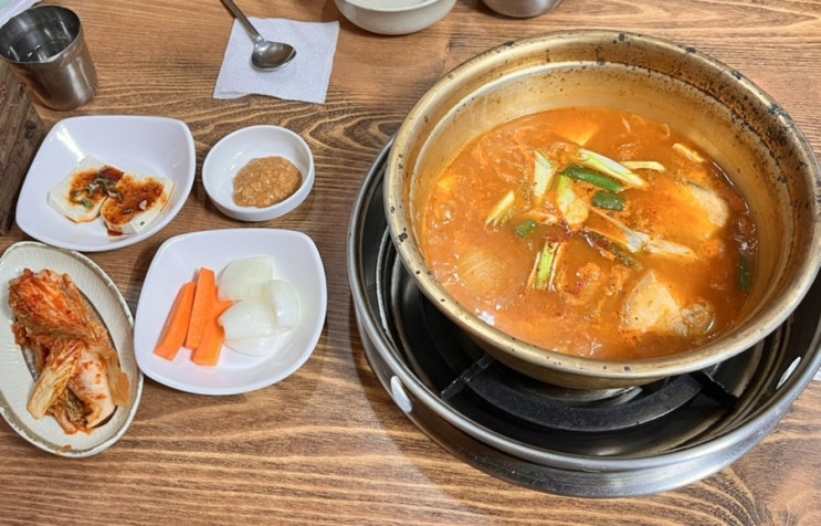 [가산동 금천 가산디지털단지] 생고기 김치찌개 맛집 삼복토종닭도리탕