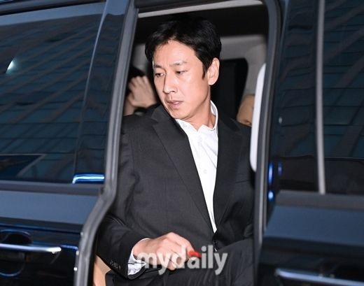 주인공인데…'<b>법쩐</b>' 배우들, SBS <b>연기대상</b> 참석하려나?... 