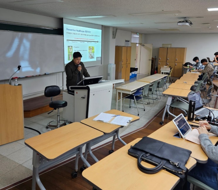  [학술/대외활동] 정준모 외과 원장, 전북대학교 수의대 본과 4학년 반려동물 임상수의학 수업 "1년차 수의사가 반드시 알아야 할 예방의학" 특강