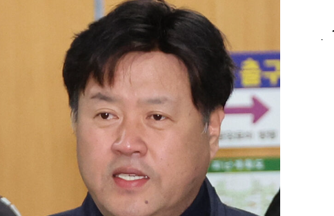 '이재명 측근' <b>김용</b>, <b>불법</b>자금 수수 일부 유죄…징역 5년 법정구속