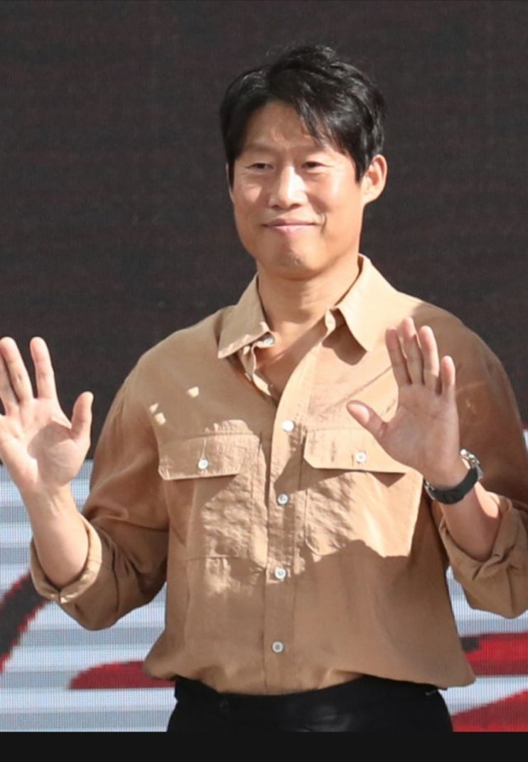 <연예가핫이슈> '천의 얼굴' 유해진, 어썸이엔티와 전속계약.. 박서준과 한솥밥 <연예가핫이슈> '천의 얼굴' 유해진, 어썸이엔티와 전속계약.. 박서준과 한솥밥