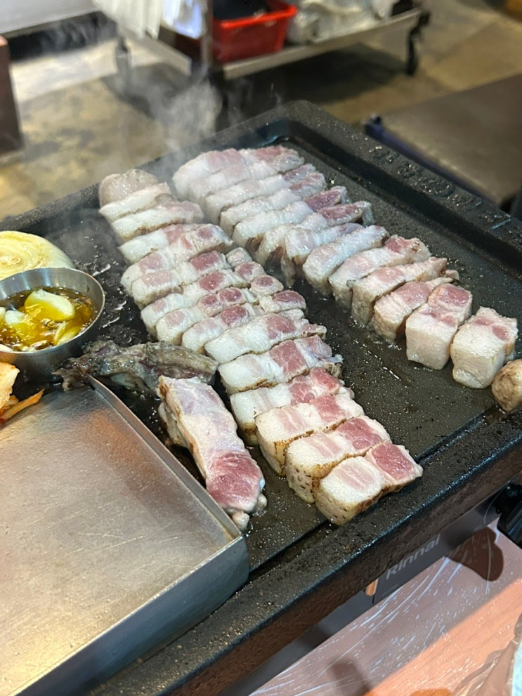  범계 맛집 - 하남돼지집(n번째 재방문, 구워주는 삼겹살 맛집)