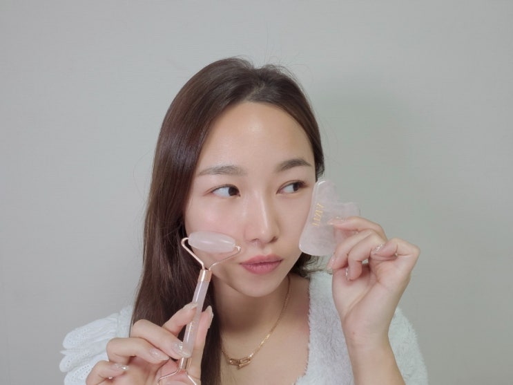  얼굴 붓기 빼는법 로즈쿼츠 하트 괄사 마사지기 솔직후기