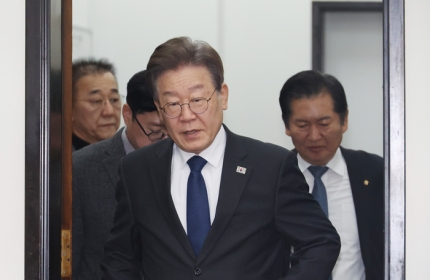 [<b>이낙연</b>측 "<b>이재명 사퇴</b> 요구"] 결국 <b>이재명</b>은 구속, 민주당은... 