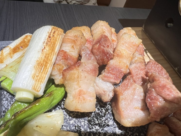 [부천 신중동역 맛집] YBD 금돼지를 교차 숙성하여  쫄깃한 지방과 부드러운 돼지고기를 맛볼 수 있는 임금 돼지