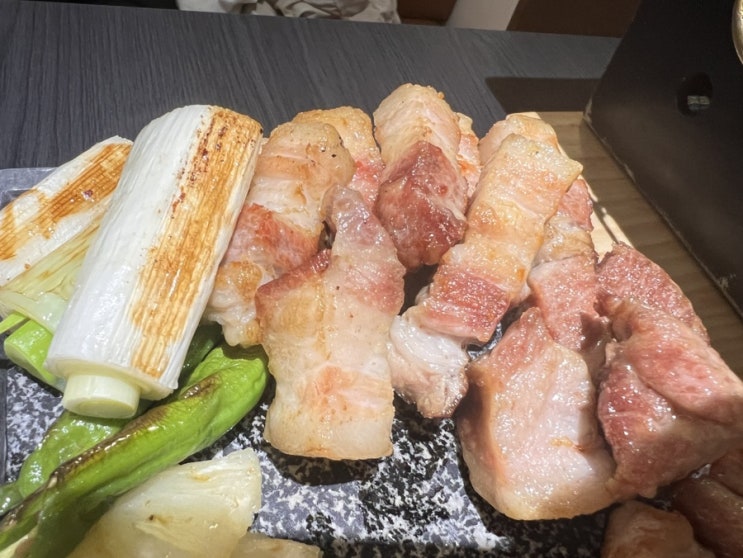  [부천 신중동역 맛집] YBD 금돼지를 교차 숙성하여  쫄깃한 지방과 부드러운 돼지고기를 맛볼 수 있는 임금 돼지