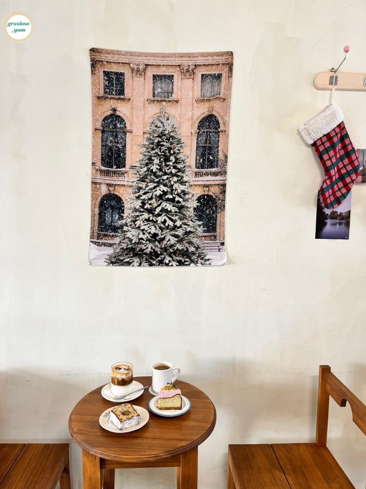 일산 밤리단길 카페 솔트웨더* 예쁜 디저트 공간과 소품샵/ 슈톨렌파운드 케익 구움과자 크리스마스선물