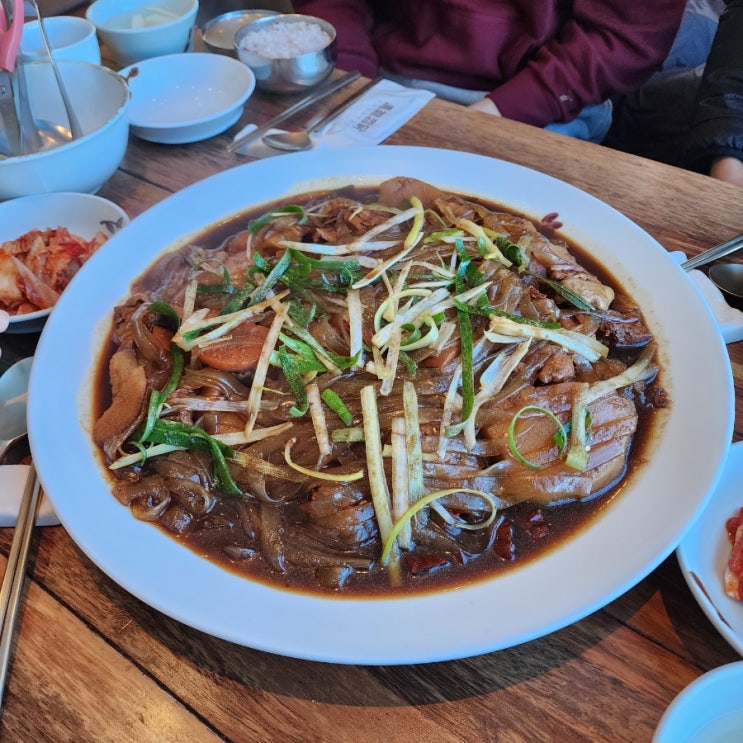  수원 아주대 양이 정말 많은 찜닭 봉추찜닭