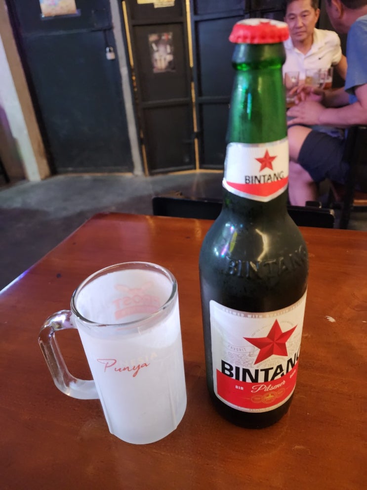  자카르타 맥주가게 'Tokobeer Pasar Baru'