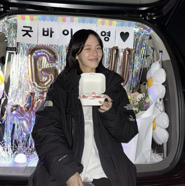  박규영의 노스페이스 유행 패딩: 겨울 코디 스타일의 정점