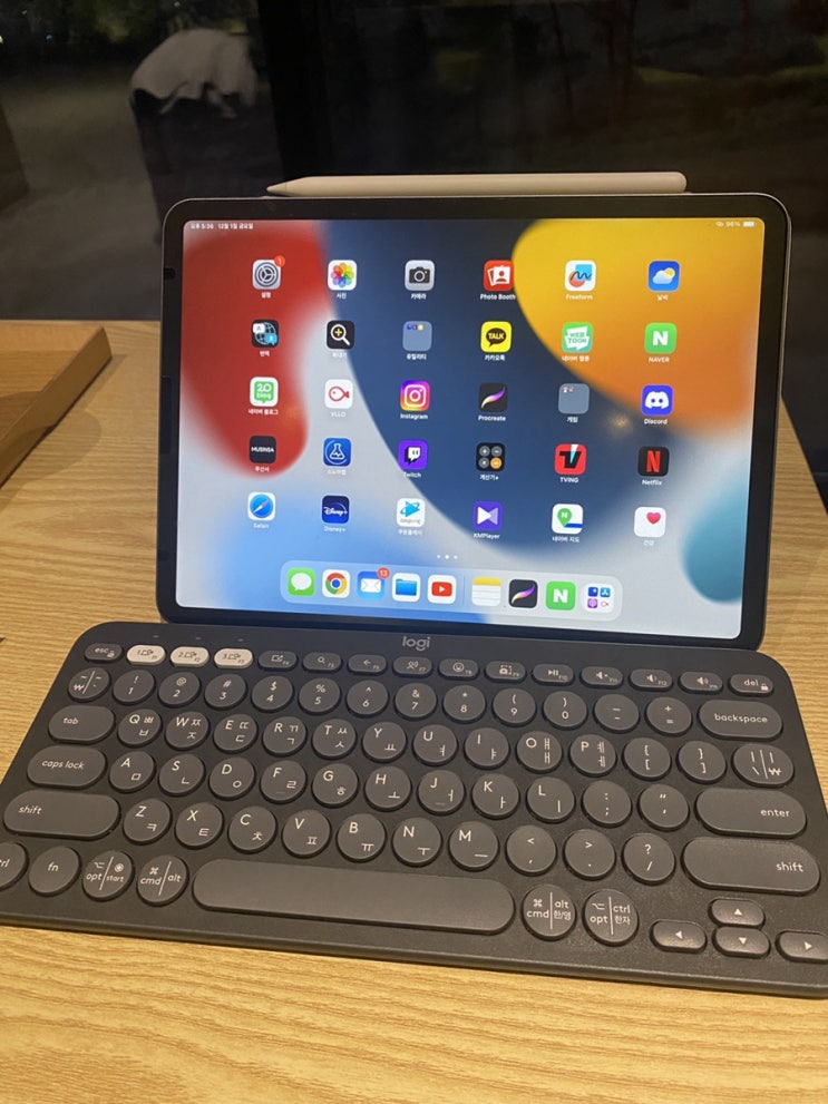  태블릿과 좋은 궁합의 무선 블루투스 키보드 로지텍 K380S 스모키 블랙 앙증맞은 크기라 가볍고 좋아요