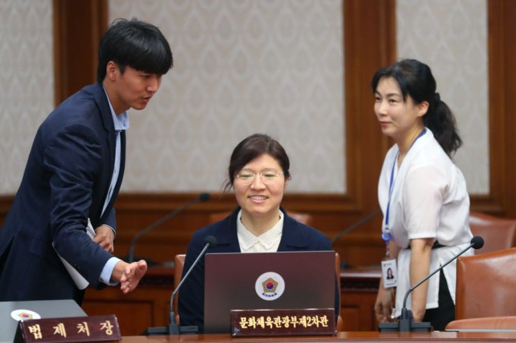 [<b>장미란</b> 총선] <b>차관</b>이라는 자리의 무게