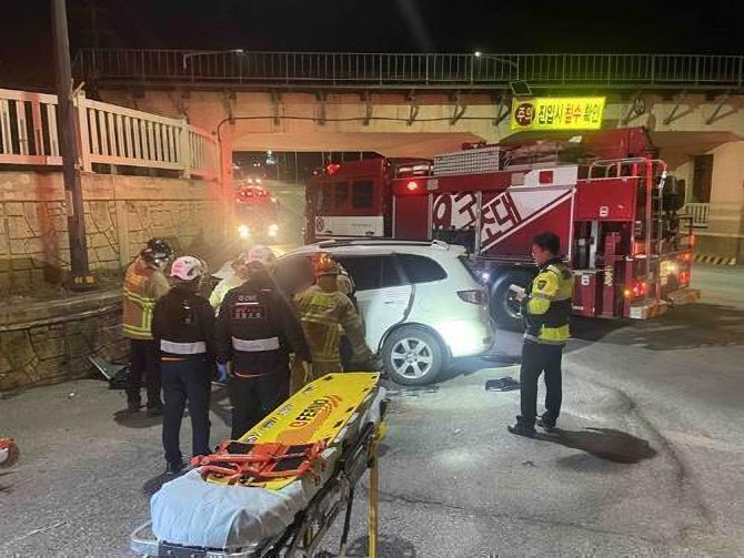 아내 살해 후 사고 위장…보험금 노린 육군 부사관, 징역 35년 아내 살해 후 사고 위장…보험금 노린 육군 부사관, 징역 35년
