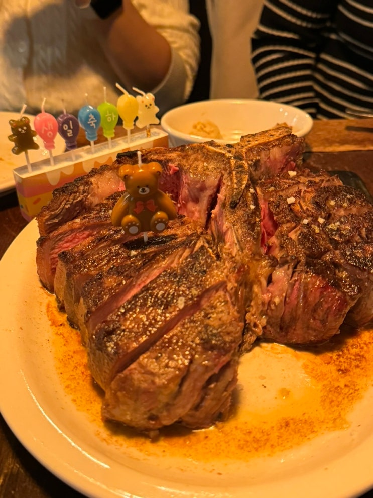  압구정 스테이크_JUST STEAK (feat.티본스테이크,연말/크리스마스데이트추천, 와인콜키지프리, 보르도와인샵)