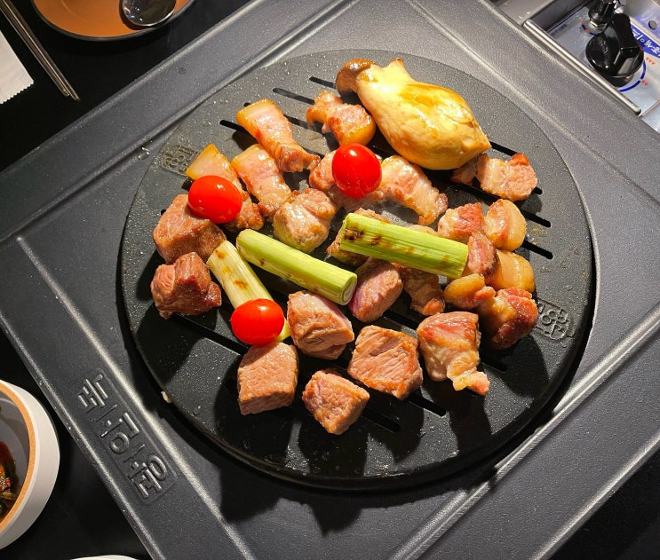  해운대고기맛집 광안목 해운대점 고기 구워나오는 식당