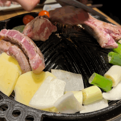  [수원 인계동 맛집] 구워주는 양고기, 찐맛 아지타마고까지! ‘징기스’