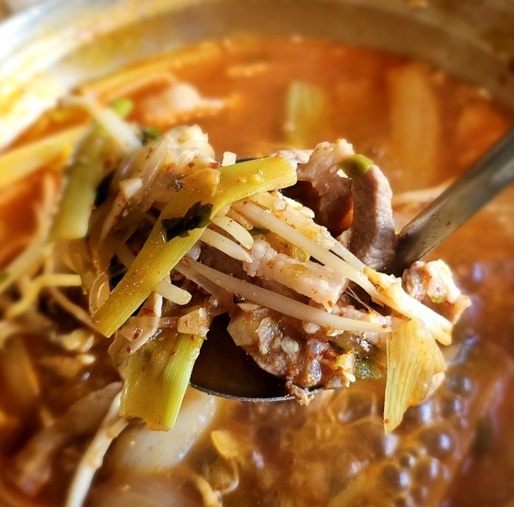  대구 칠곡 3지구 맛집 고기굽는남자 점심특선 돼지찌개 룸식당
