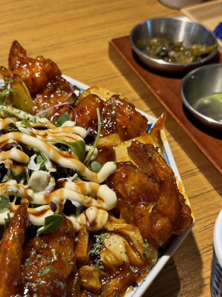  [서울 성북구] 연꽃치 성신여대점ㅣ성신여대이자카야, 깔끔한 연어와 오동통 칠리새우