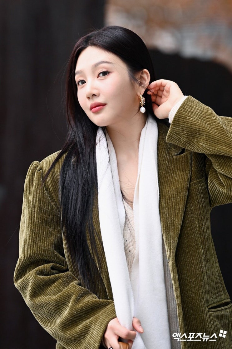 레드벨벳 조이, 동물 농장 출근길...미모도 스타일링도 퍼펙트 레드벨벳 조이, 동물 농장 출근길...미모도 스타일링도 퍼펙트
