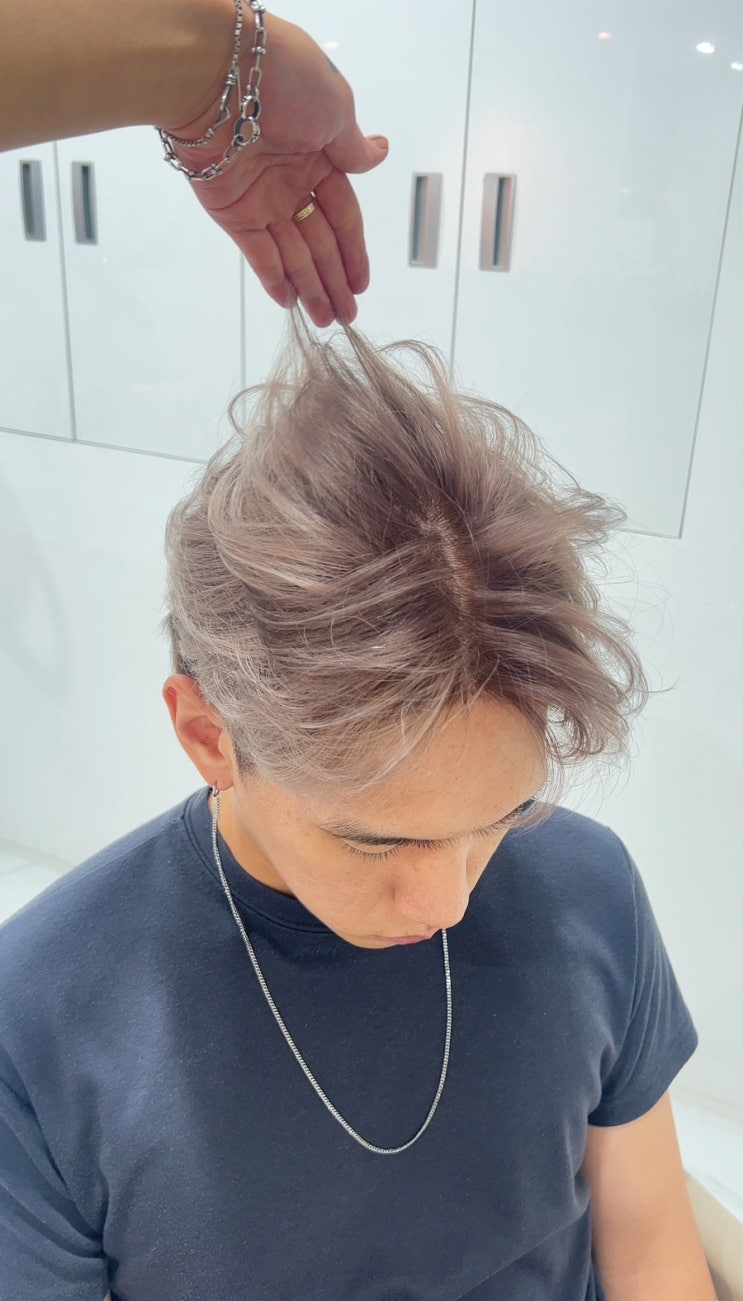  밀크티 같은 밀크브라운 루트쉐도우 염색 브라운 염색색상표