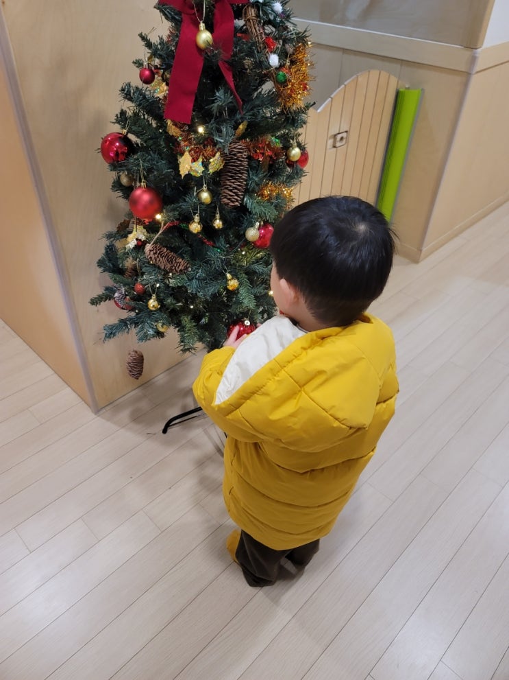  아빠의 육아블로그) 아빠육아일기 <12월 첫번쨰 시간제보육 다녀오기>