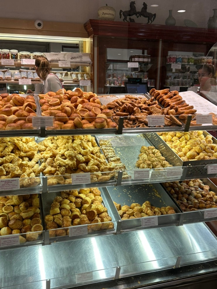  [헝가리여행] 헝가리 부다페스트 가볼 만한 곳 백 년 된 빵집 - Daubner Confectionery
