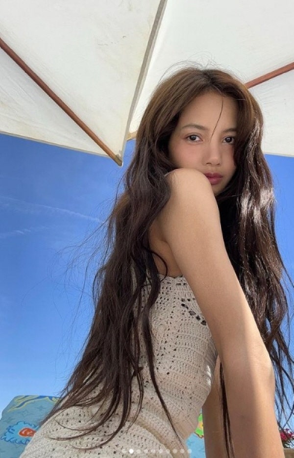 BLACKPINK Lisa: Profile, Nationality, Age, Height, Instagram, and 'Girlfriend-Vibe' Photos