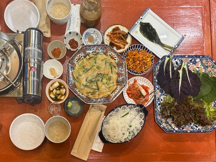  을지로에서 만나는 상다리 부러도록 쌓이는 전라도 한상차림에 지리산 흑돈 전문점 을지로 고기 맛집 다름