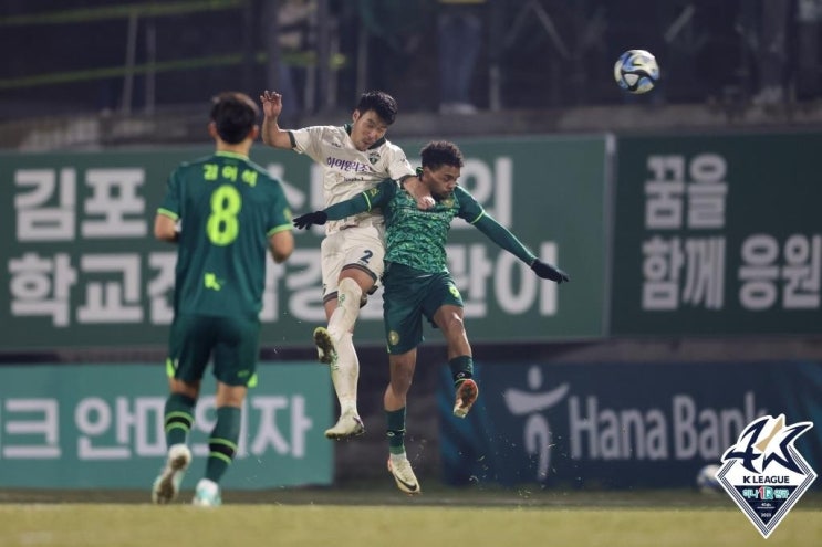 K리그2 부산 승강 PO 1차전에서 수원FC에 2-1 역전승 이승우 퇴장