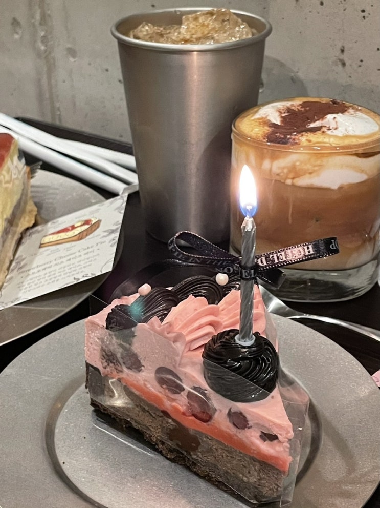  연남동카페 파이인더샵 연말느낌 물씬 디저트맛집!