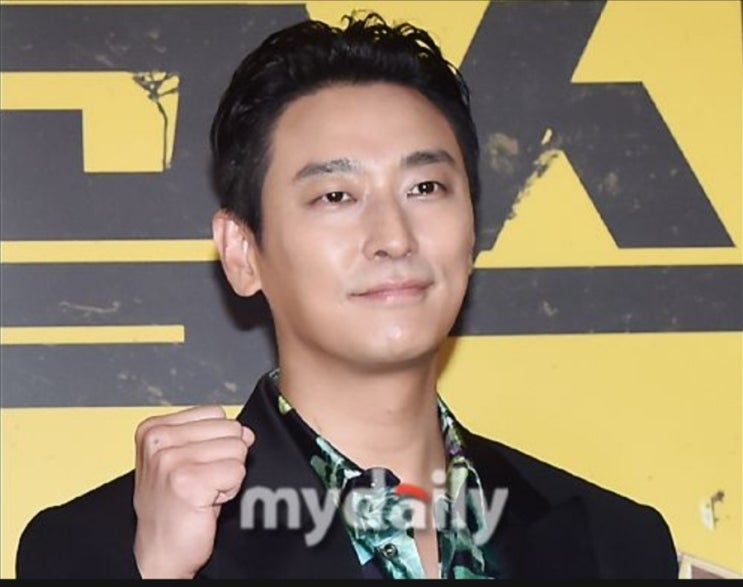 <연예가핫이슈> '4억→58억' 주지훈, 잭팟 터뜨렸다 소속사 합병에 지분가치 '껑충' <연예가핫이슈> '4억→58억' 주지훈, 잭팟 터뜨렸다 소속사 합병에 지분가치 '껑충'