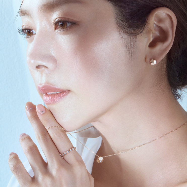  여자 연예인 한지민 명품 주얼리 목걸이 브랜드 추천 골든듀 듀이터널스 정보