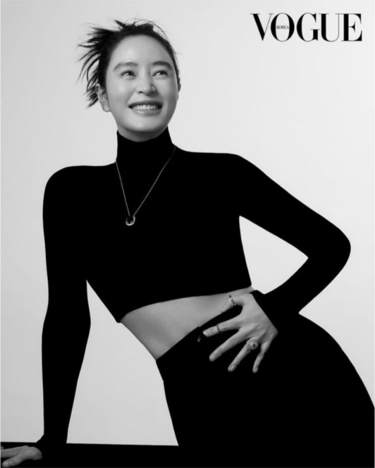 <연예가핫이슈> 김혜수, 노출 그 이상의 압도감 대문자 'S라인' 퀸의 자태 <연예가핫이슈> 김혜수, 노출 그 이상의 압도감 대문자 'S라인' 퀸의 자태