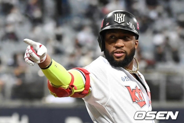 KT, KBO MVP <b>로하스</b> → 총액... 승률왕' <b>쿠에바스</b> → 총액... 