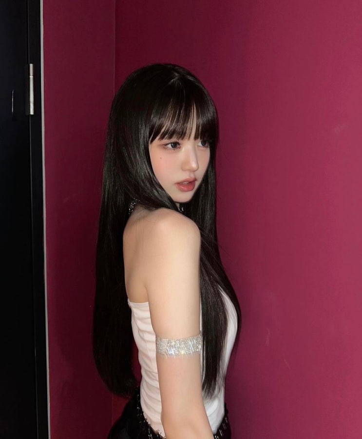 <b>아이브 장원영</b> 국적 프로필 배경화면 사진