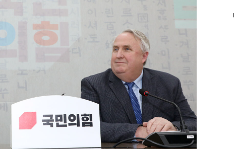 42일만에 인요한 <b>혁신위</b> 조기 종료…지도부 <b>반발</b>에 '용두사미'