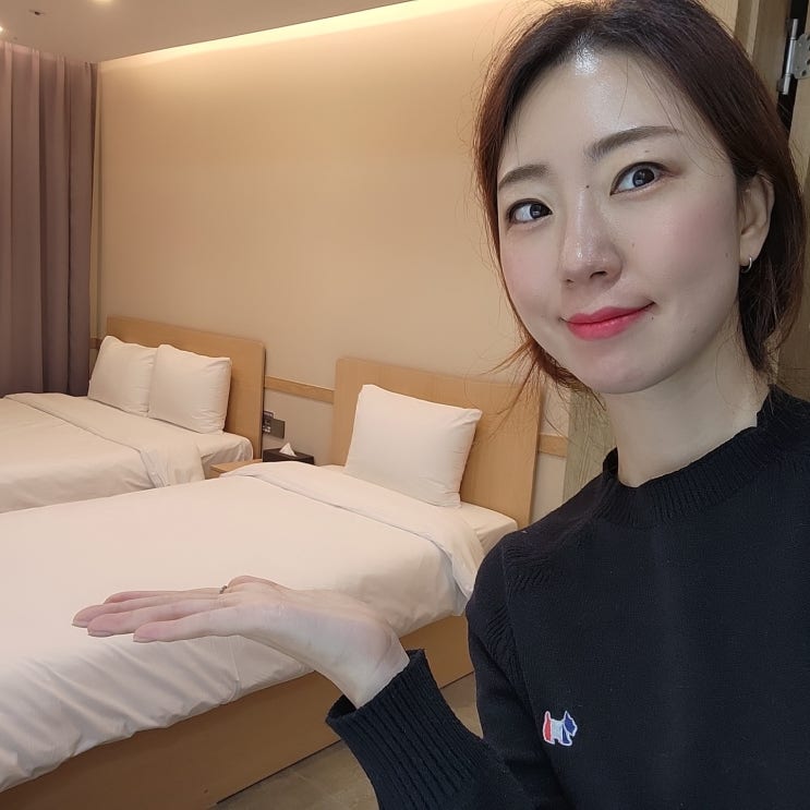  명동역 호텔 더스테이클래식호텔 남대문시장 3인 투숙 가능한 트윈룸