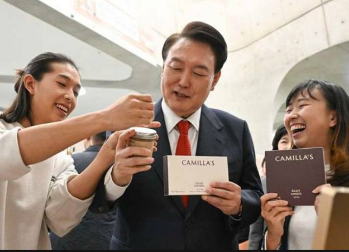 <b>뉴욕타임스 올해의</b> 가장 스타일리시한 인물 72명 윤석열 대통령... 