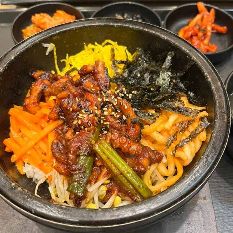  판교 현백 한식 맛집 '가족회관' 비빔밥 낙지덮밥 전문점