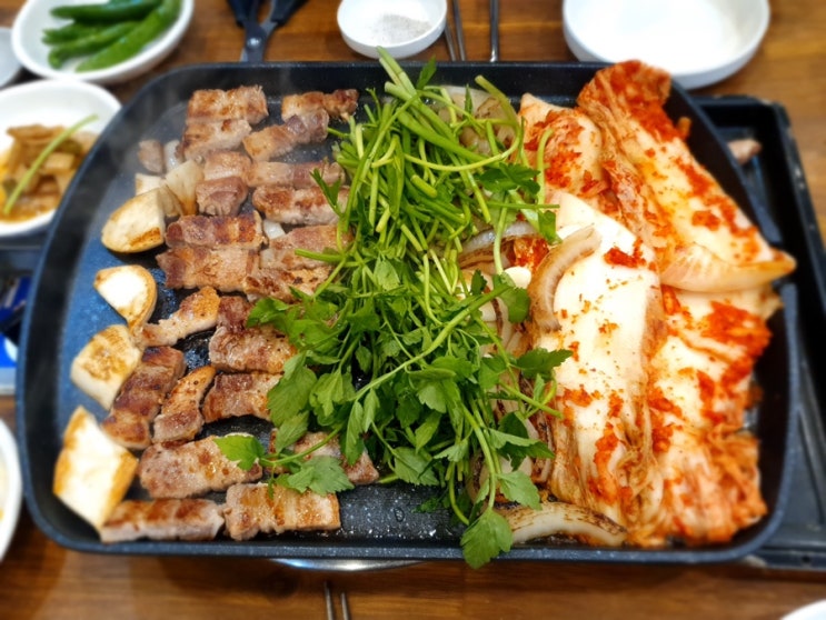  인천 송도 삼겹살 골목집 오래된 맛집