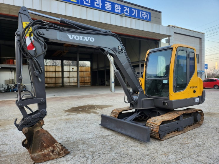  볼보 EC55 2003년식 회전라인 02 중고굴삭기