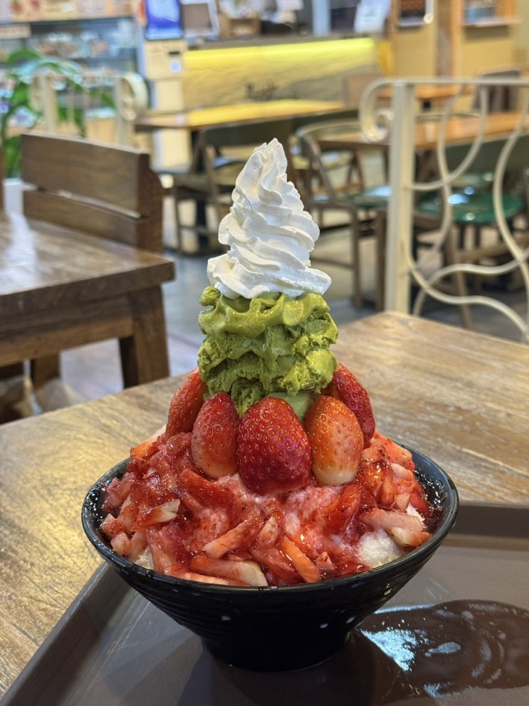  [모란 | 설빙] 겨울 메뉴 생딸기 트리 설빙