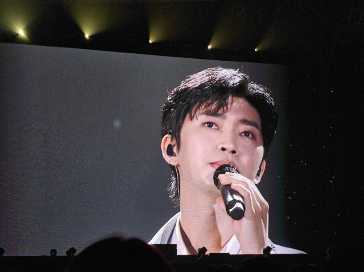 <b>부산</b> <b>임영웅</b> 콘서트 <b>벡스코</b> 1일차 굿즈 MD 응원봉 포토존... 
