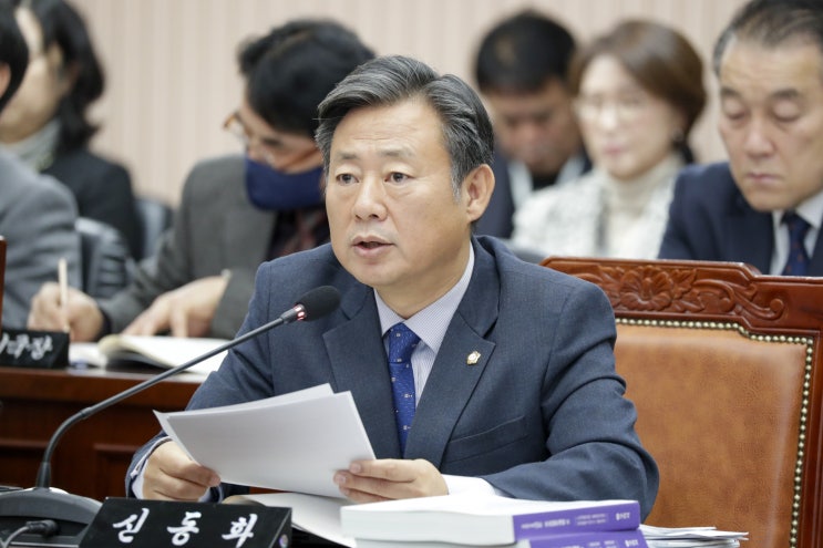  구리시의회 신동화 의원, '부시장의 장기 공백' 등 백경현 시장의 답변 촉구
