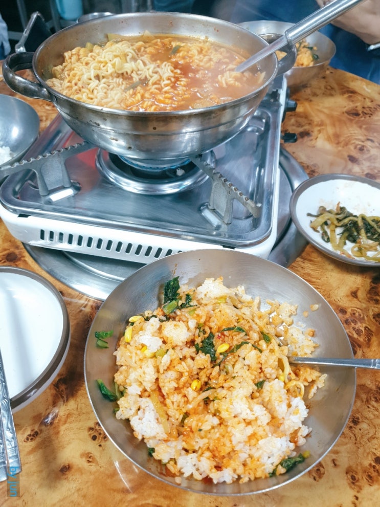  회현역 심원식당 - 고기가 들어간 된장찌개 라면