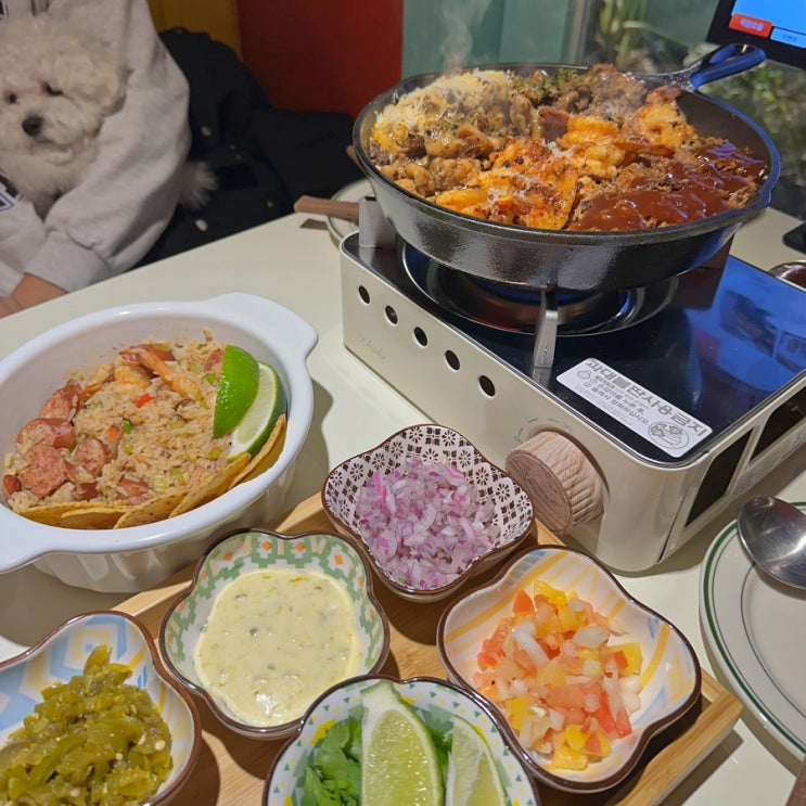  광안리맛집 : 맥주 한잔하기 좋은 양식 맛집 '미드타운 볼' 미국인 줄! (파히타 / 잠발라야 추천)
