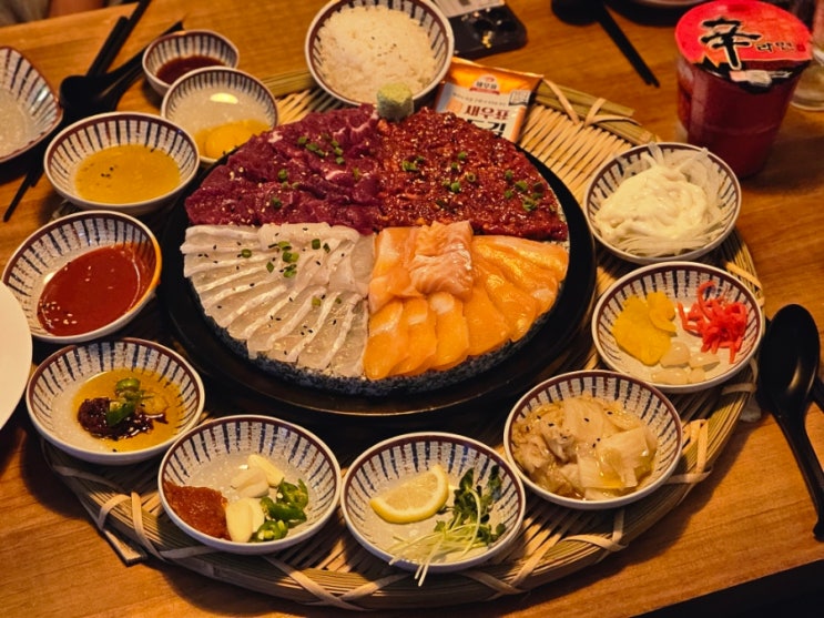  나주 구각 구각한판(숙성광어,연어,뭉티기,한우육회) 그리고 치킨가라아게, 신라면리조또/월간맥주