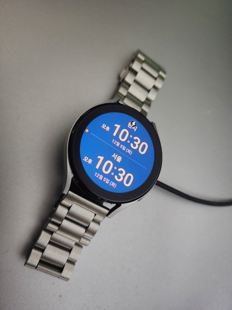  갤럭시 워치 44mm 20mm 메탈 스트랩으로 교체