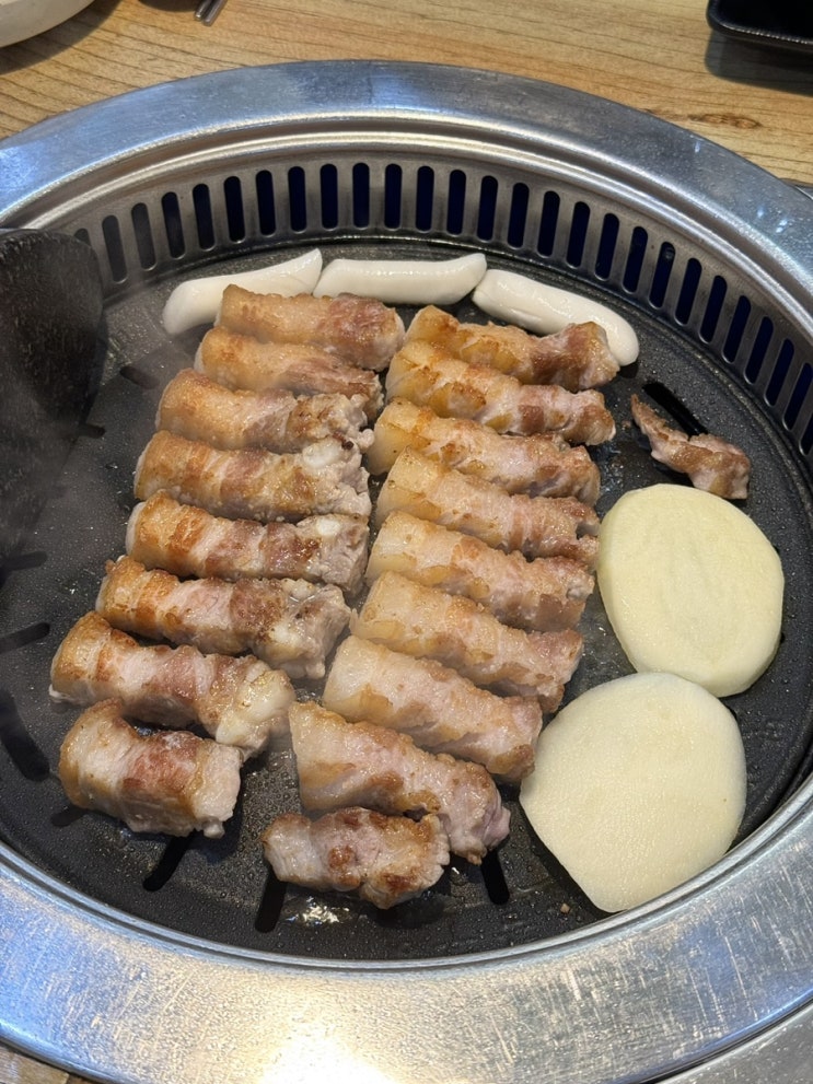  [모란 | 맛찬들] 직접 구워주는 숙성육 맛집